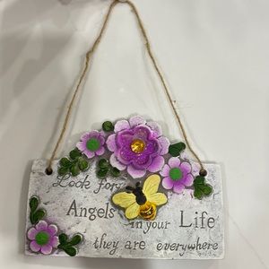 🐝 Stone Pink Floral gardening decor